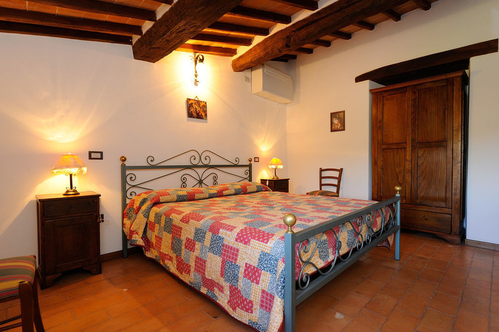 Отель Relais Borgo Torale Пассиньяно-суль-Тразимено Экстерьер фото