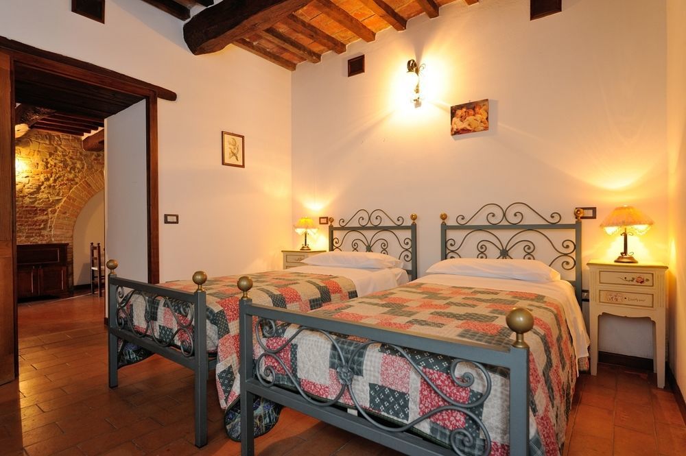 Отель Relais Borgo Torale Пассиньяно-суль-Тразимено Экстерьер фото