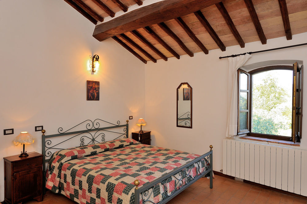 Отель Relais Borgo Torale Пассиньяно-суль-Тразимено Экстерьер фото