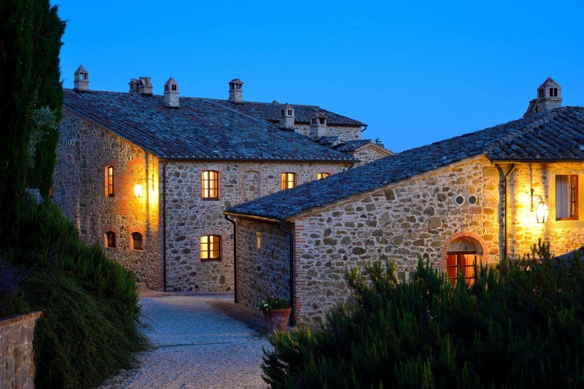 Отель Relais Borgo Torale Пассиньяно-суль-Тразимено Экстерьер фото
