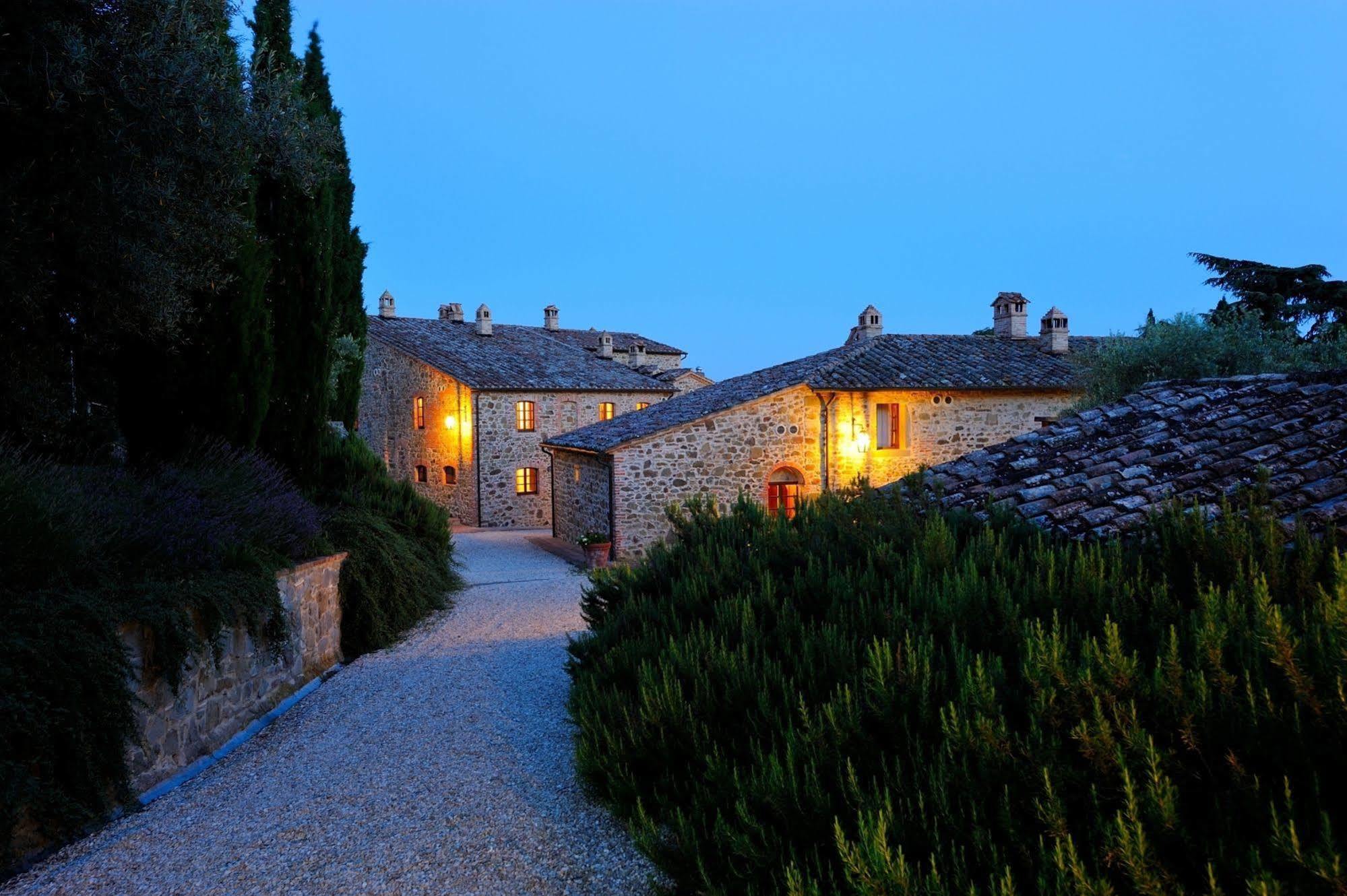 Отель Relais Borgo Torale Пассиньяно-суль-Тразимено Экстерьер фото