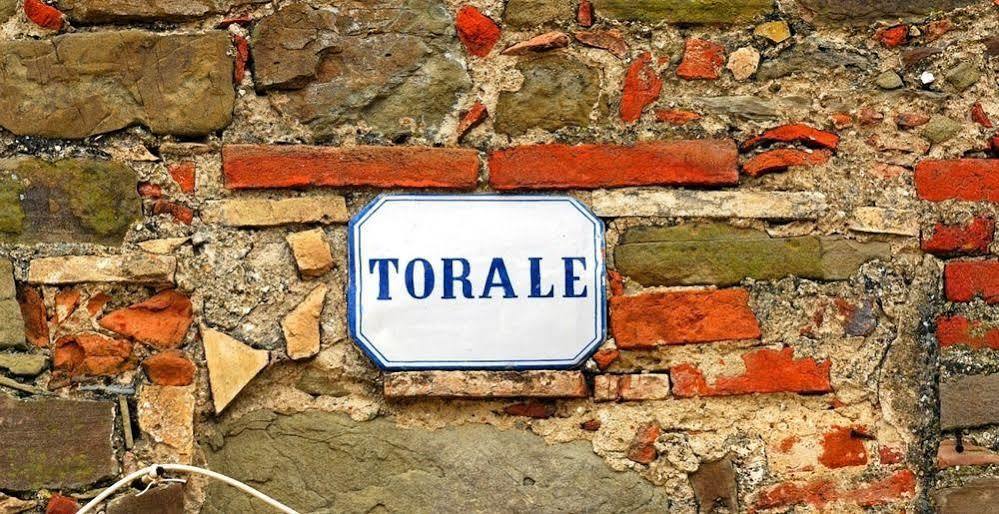 Отель Relais Borgo Torale Пассиньяно-суль-Тразимено Экстерьер фото